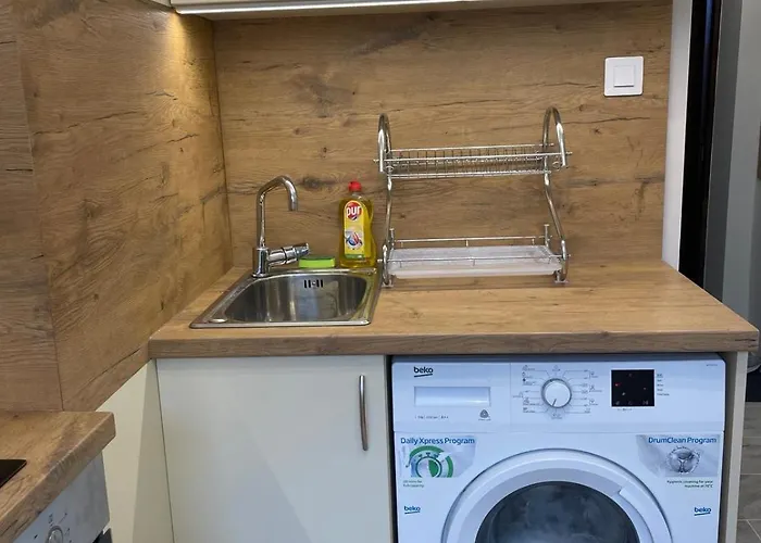 Seven Hills With Optional Parking Apartment *