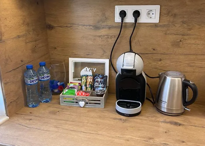 Seven Hills With Optional Parking Apartment *