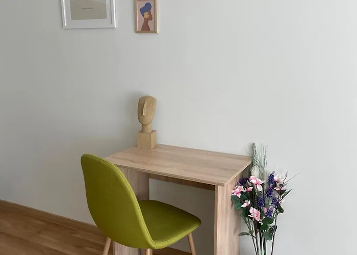 Seven Hills With Optional Parking Apartment